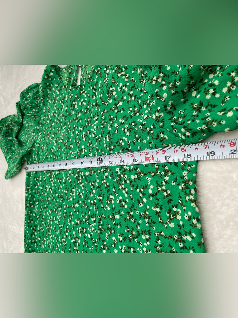 Green Floral Women's Top - Picture 6 of 8